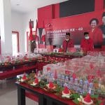 HUT PDIP ke-48 DPD dan DPC se Sulbar Bagikan Ratusan Nasi Tumpeng