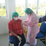 Nakes Tabulahan Terima Vaksinasi Covid-19