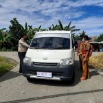 Bhabinkamtibmas Desa Benggaulu Perketat Warga Yang keluar Masuk Desa Binaannya