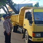 Operasi Yustisi, Polsek Banggae Lakukan Himbauan Sambil Bagi-bagi Masker Gratis