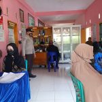 Kapolres Memantau Langsung Kegiatan Vaksinasi Di Pesantren Al Ikhwan Dusun Lombabalua Desa Topoyo