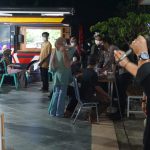 Adnan KDI Hibur Masyarakat Dalam Gerai Vaksin Presisi Polres Polman di Alun-Alun Kota Polewali