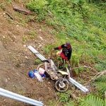 Akibat Jalan Rusak, Warga Desa Pangadaran Terperosok ke Jurang