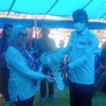 Hadiri Musrenbang di Bonehau, Bupati Mamuju Serahkan 2 Unit Mobil Ambulance