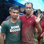 Usai Menangkan Pilkades Pangadaran, Aguswanto Mandi Lumpur Bersama Simpatisan