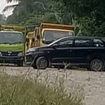 Aksi Heroik Kades Banuada Palang Mobil Perusahaan Tambang Batubara di Bonehau