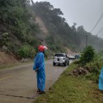 Berjam-jam Tertutup Longsor, Poros Mamasa-Mamuju Belum Dapat Dilalui