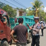 Respon Cepat, PJR Ditlantas Polda Sulbar Razia Dump Truk Bermuatan Material Tanpa Penutup