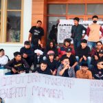 Massa Poros Rakyat Mamasa Bersatu Duduki Kantor Bupati Mamasa