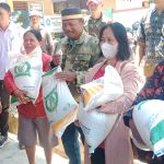 Salurkan 167 Ton Beras, Dr. Yakub F Solon : Ini Kado 10 Hari Mengemban Tugas Sebagai Pj Bupati Mamasa