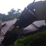 Diterjang Angin Kencang, Sejumlah Rumah Warga di Desa Mehalaan Barat Rusak Berat