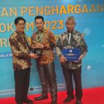 Kades Salururu Kabupaten Mamasa Terima Penghargaan Proklim Tahun 2023 Dari Menteri LHK