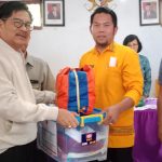 Pj Bupati Mamasa Serahkan Bantuan Untuk Korban Bencana Banjir di Desa Lembangna Salulo