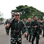 Hari Juang Infanteri ke-75 Tahun 2023, Pangdam XIV Hasanuddin Komandoi Tonting YWPJ Etape Terakhir Ke Garis Finish Dengan Berlari