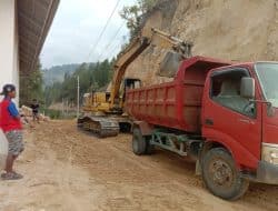 Respon Keluhan Masyarakat Soal Jalan Rusak, PUPR Mamasa Turunkan Alat Berat Perbaiki Ruas Jalan Nosu – Pana’