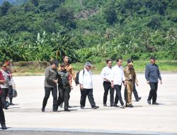 Danrem 142 Tatag Melepas Keberangkatan Presiden Jokowi Menuju Jakarta