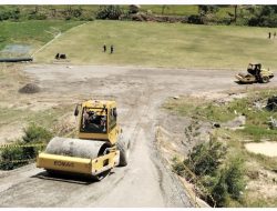 Pemda Mamasa Persiapkan Pendaratan Helikopter Presiden di Lapangan Lambanan, Pengamanan Diperketat