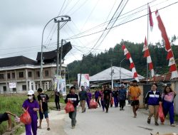 Sambut Kunjungan Jokowi, Civitas Akademi STT Mamasa Turun Jalan