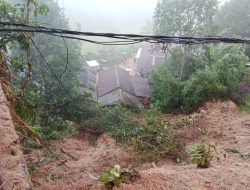 Sebanyak Tiga Rumah di Salukepopo Kabupaten Mamasa Tertimbun Longsor, Pj Bupati Perintahkan PUPR Turunkan Alat Berat