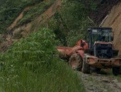 Jalan Mambi-Bambang Terputus, Dinas PUPR Mamasa Buka Akses Sementara Rantepalado-Bambangbuda