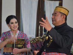 Pj Gubernur Sulbar Bahtiar Apresiasi Upaya Ibu Kapolda Perhatikan Budaya Tenun Mandar