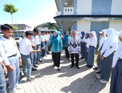 TP PKK Kolaborasi Discapil Sulbar Jemput Bola Perekaman KTP di Sekolah