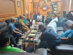 Pj Bupati Mamasa Dialog Dengan Kades Bahas Pembayaran Siltap