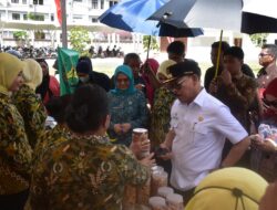 Tinjau GPM di Kejati Sulbar, Ketua TP PKK Berbagi Berkah