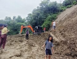 Sempat Tertutup Longsor, PUPR Mamasa Kerahkan Alat Berat Buka Jalan Karaka-Tallang Bulawan Pana
