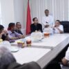 Terima Perwakilan Unjuk Rasa, Wagub Sulbar: Tim Sedang Bekerja untuk Evaluasi Izin Tambang, Jangan Khawatir