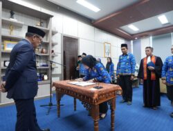 Herdin Ismail Dampingi Gubernur Sulbar Lantik Pejabat Fungsional, Tekankan Efisiensi