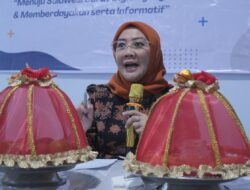 Era Digital: Suraidah Ajak Masyarakat Sulbar Manfaatkan Teknologi untuk Kemajuan