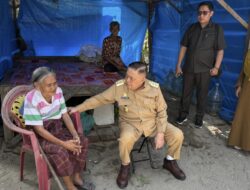 Wagub Sulbar Kunjungi Warga Kurang Mampu Tinggal di Gubuk Tak Layak Huni