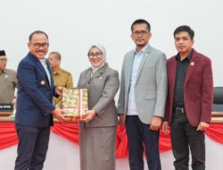 DPRD Sulbar Setujui Dua Ranperda, Gubernur Suhardi Duka Ungkap Tekanan Fiskal Daerah