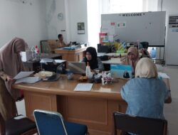 Layanan Beasiswa Pemprov Sulbar 2025 Lanjut ke Hari Kedua, 20 Mahasiswa Antusias Serahkan Berkas