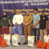 Gubernur dan Wagub Serahkan Secara Simbolis Bantuan Pangan kepada Masyarakat