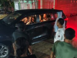 Menyelami Keluhan Warga: Kisah Wagub Sulbar Menembus Banjir Malam di Desa Kenje