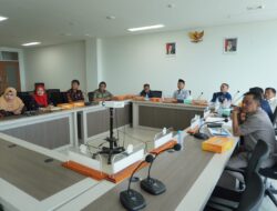 Inspektorat Daerah Sulbar Paparkan Kinerja dan Upaya Pencegahan Korupsi dalam Monev APBD 2025 di DPRD