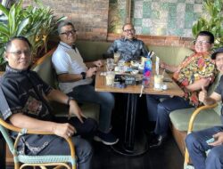 Menyambung Estafet Pembangunan: Suhardi Duka dan Anwar Adnan Saleh Bertemu dalam Keakraban di Jakarta