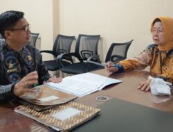 Kadinsos P3A dan PMD Sulbar Darmawati Terima BAST dan SPH Kendaraan dari Kemensos RI