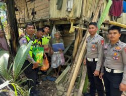 Peduli Sesama, Dirlantas Polda Sulbar Salurkan Bantuan untuk Kakek Rasil