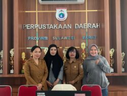 Petugas Layanan Perpusip Sulbar Tetap Siaga Layani Pemustaka di Masa WFA