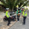 Peduli Sesama, PJR Ditlantas Polda Sulbar Sasar Ojol hingga Tukang Parkir di Jumat Berkah