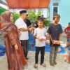 Arsal Aras Serahkan Sapi Kurban 300 Kilogram untuk Masyarakat Topoyo