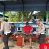 Lewat Pembagian Leaflet, Polda Sulbar Ajak Masyarakat Tertib dan Aman di Jalan