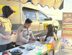 Dekat dengan Masyarakat, Bid Dokkes Polda Sulbar Beri Pelayanan Kesehatan Gratis di CFD