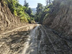 Pemkab Mamasa Jawab Keluhan Warga, Jalan Burana–Pangadaran Mulai Dibersihkan