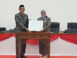 BPKAD Sulbar Hadiri Rapat Paripurna DPRD Bahas Persetujuan Ranperda Pertanggungjawaban APBD 2025 dan Penyerahan KUA-PPAS 2027
