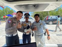 Pelayanan SAMKEL Ditlantas Polda Sulbar Hadir Lebih Dekat, Warga Kampung Nelayan Merasa Terbantu