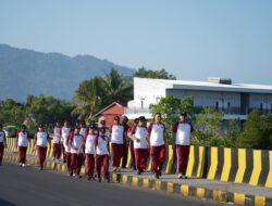 Perkuat Soliditas dan Kebugaran, Kapolda Sulbar Pimpin Jalan Santai Bersama Jajaran